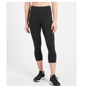 Athleta Accelerate Capri XL